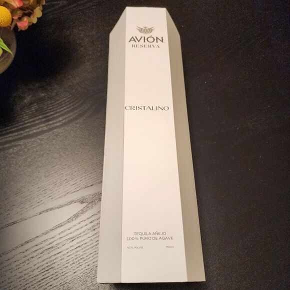 AVION Cristalino Tequila Anejo Presentation Box - Picture 1 of 5